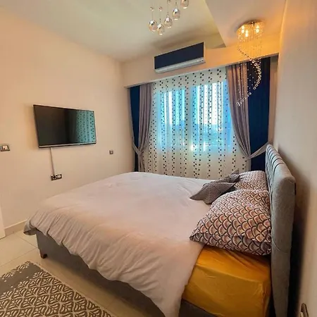 Azura Park Apartment